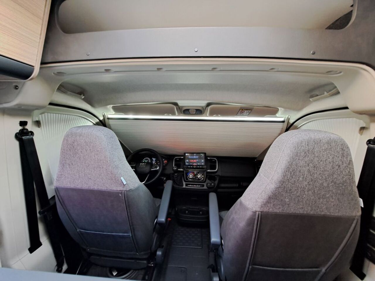 SUN LIVING 65 GX - mit Hubbett im Heck Ansicht 11 für Fahrzeugdetailseite