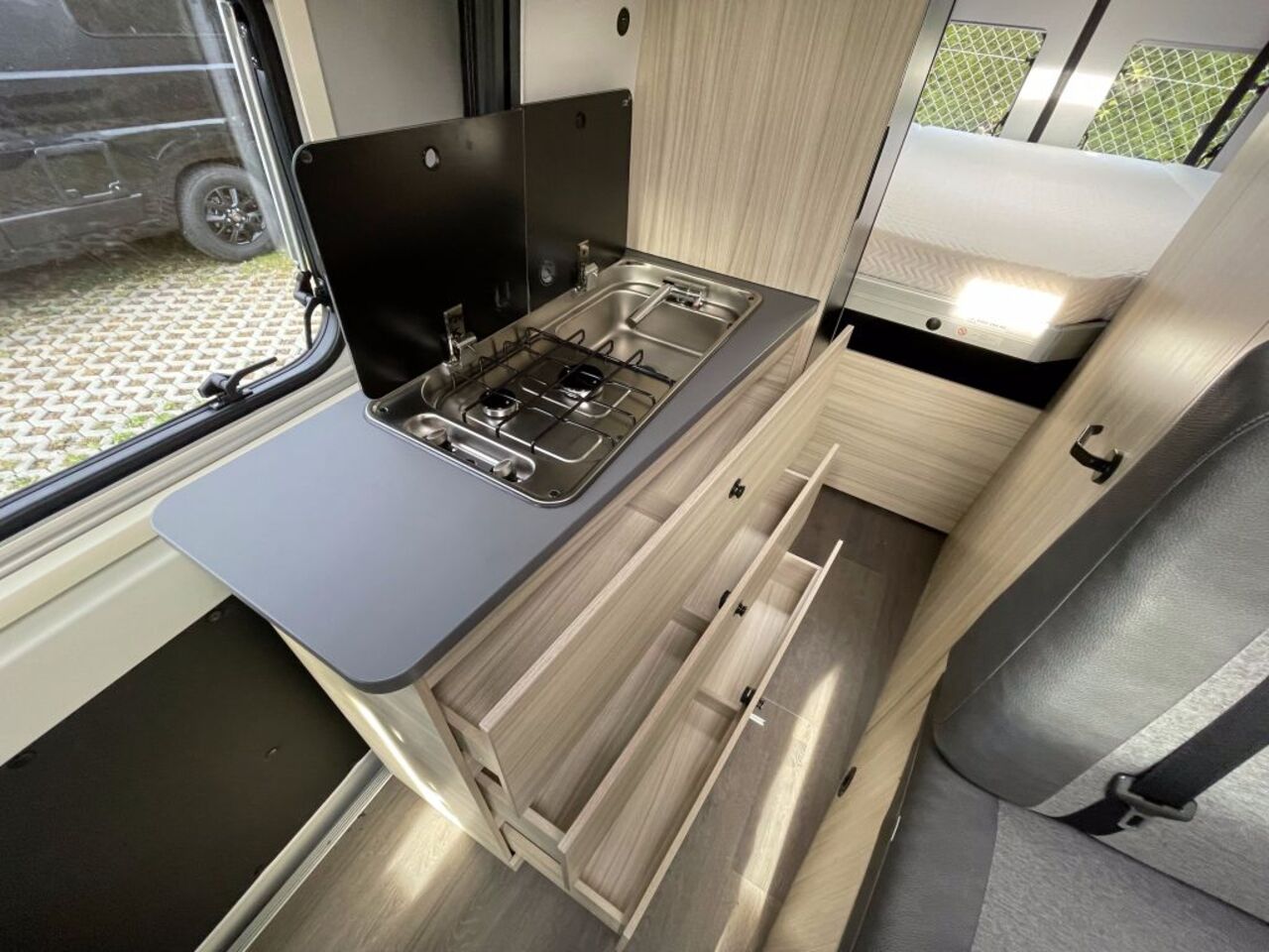 SUN LIVING 65 GX - mit Hubbett im Heck Ansicht 18 für Fahrzeugdetailseite