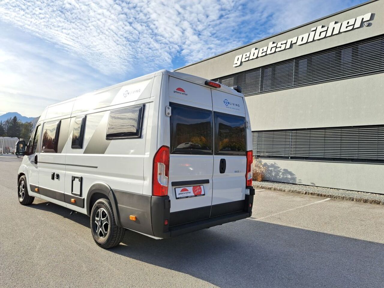 SUN LIVING 65 GX - mit Hubbett im Heck Ansicht 6 für Fahrzeugdetailseite