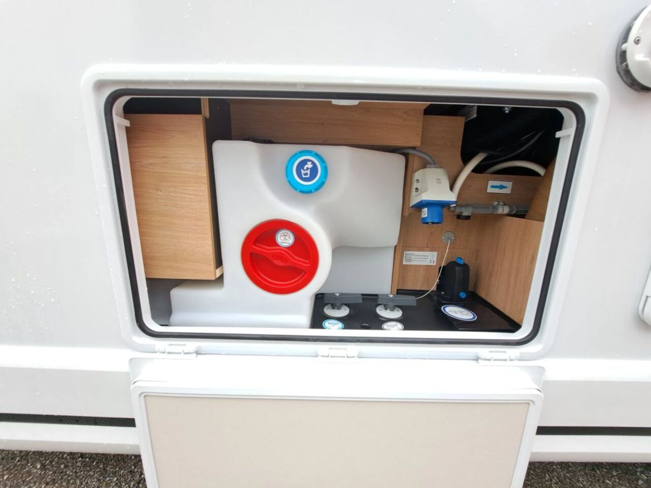 KNAUS 650 MEG Platinum Selection Ansicht 12 für Fahrzeugdetailseite