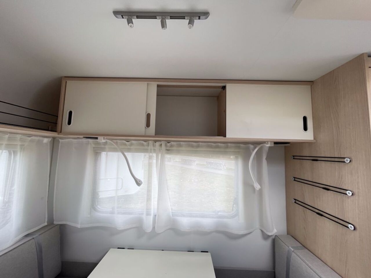 ADRIA 400 PS Ansicht 27 für Fahrzeugdetailseite