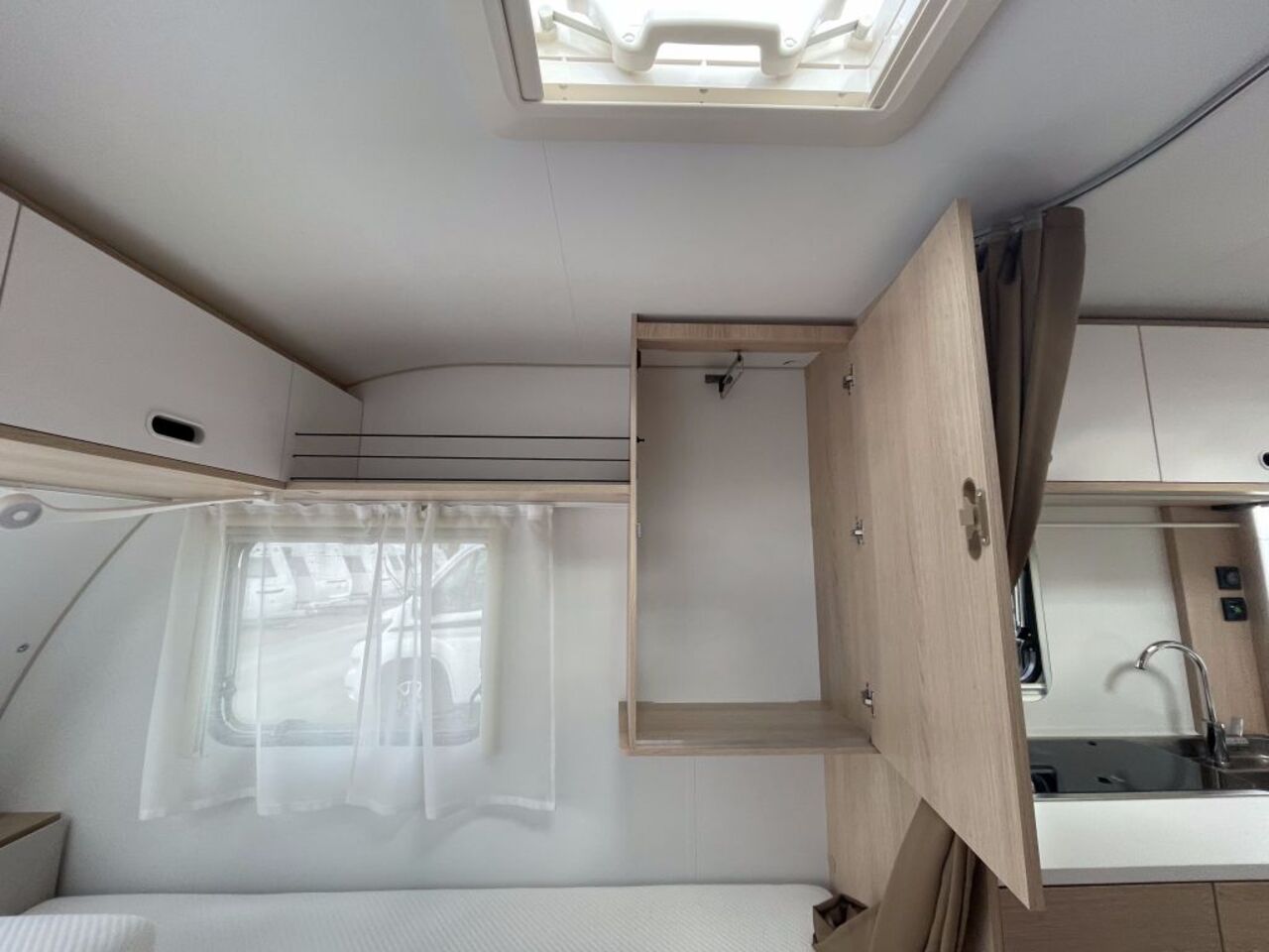 ADRIA 492 LU Ansicht 10 für Fahrzeugdetailseite