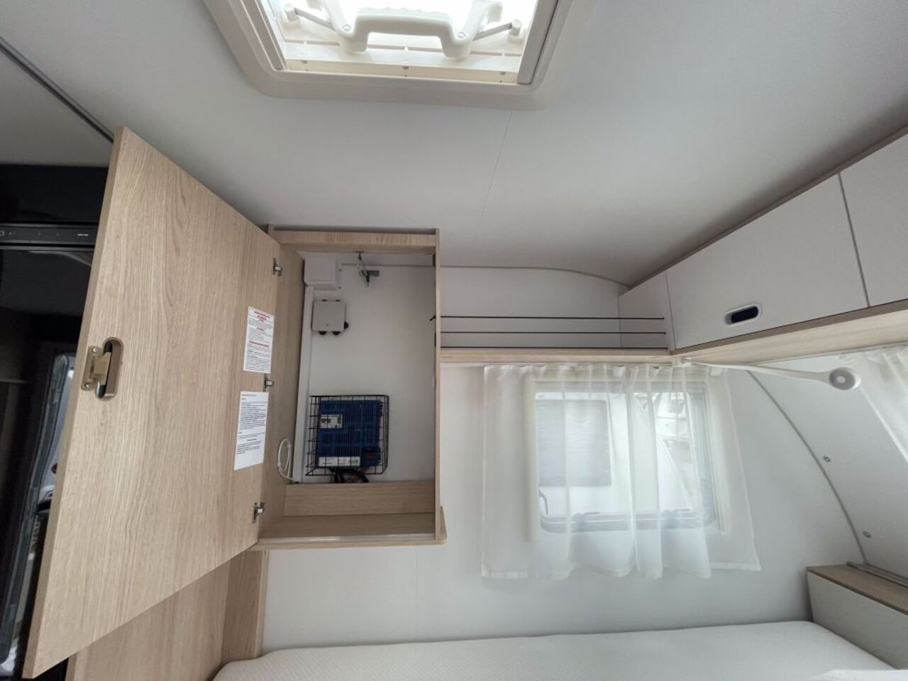 ADRIA 492 LU Ansicht 9 für Fahrzeugdetailseite