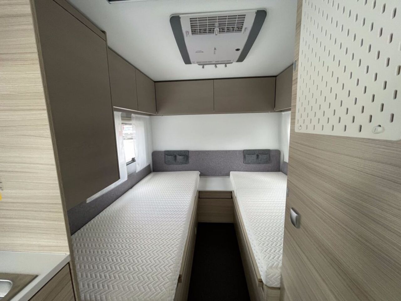 ADRIA 502 UL 60 Years Ansicht 9 für Fahrzeugdetailseite