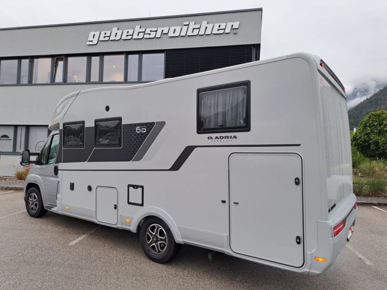 ADRIA 670 DL 60 Years -Abverkaufsstück Ansicht 5 für Fahrzeugdetailseite