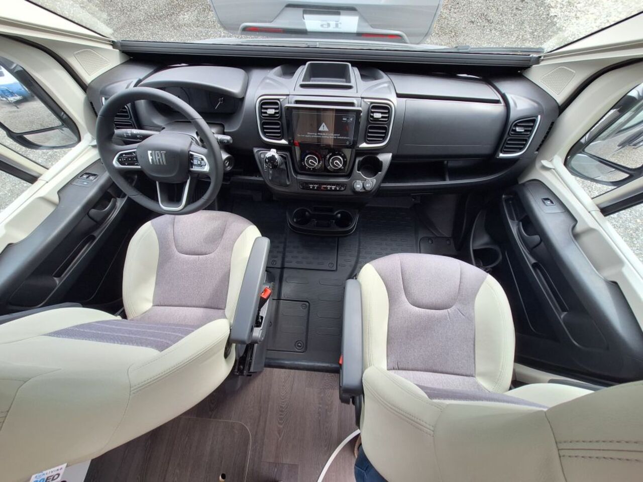 SUN LIVING 65 GX -20ED - ab Euro 79.070,-- Ansicht 6 für Fahrzeugdetailseite