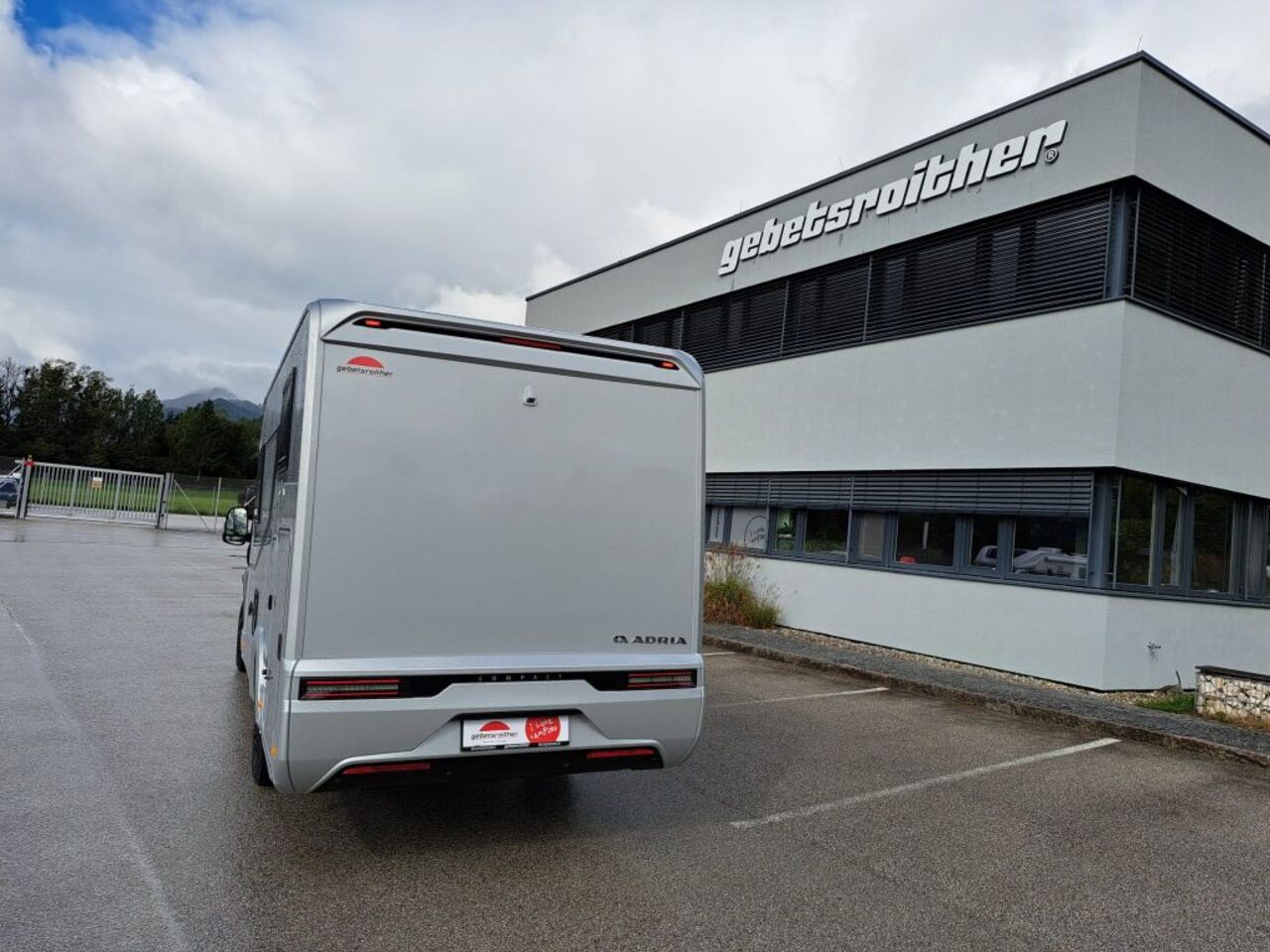 ADRIA Supreme SL - ab Euro 103.020,-- Ansicht 6 für Fahrzeugdetailseite