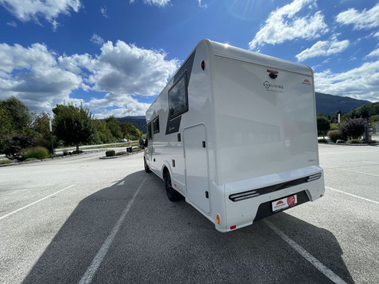 SUN LIVING 70 DL -20ED- ab Euro 76.084,-- Ansicht 7 für Fahrzeugdetailseite