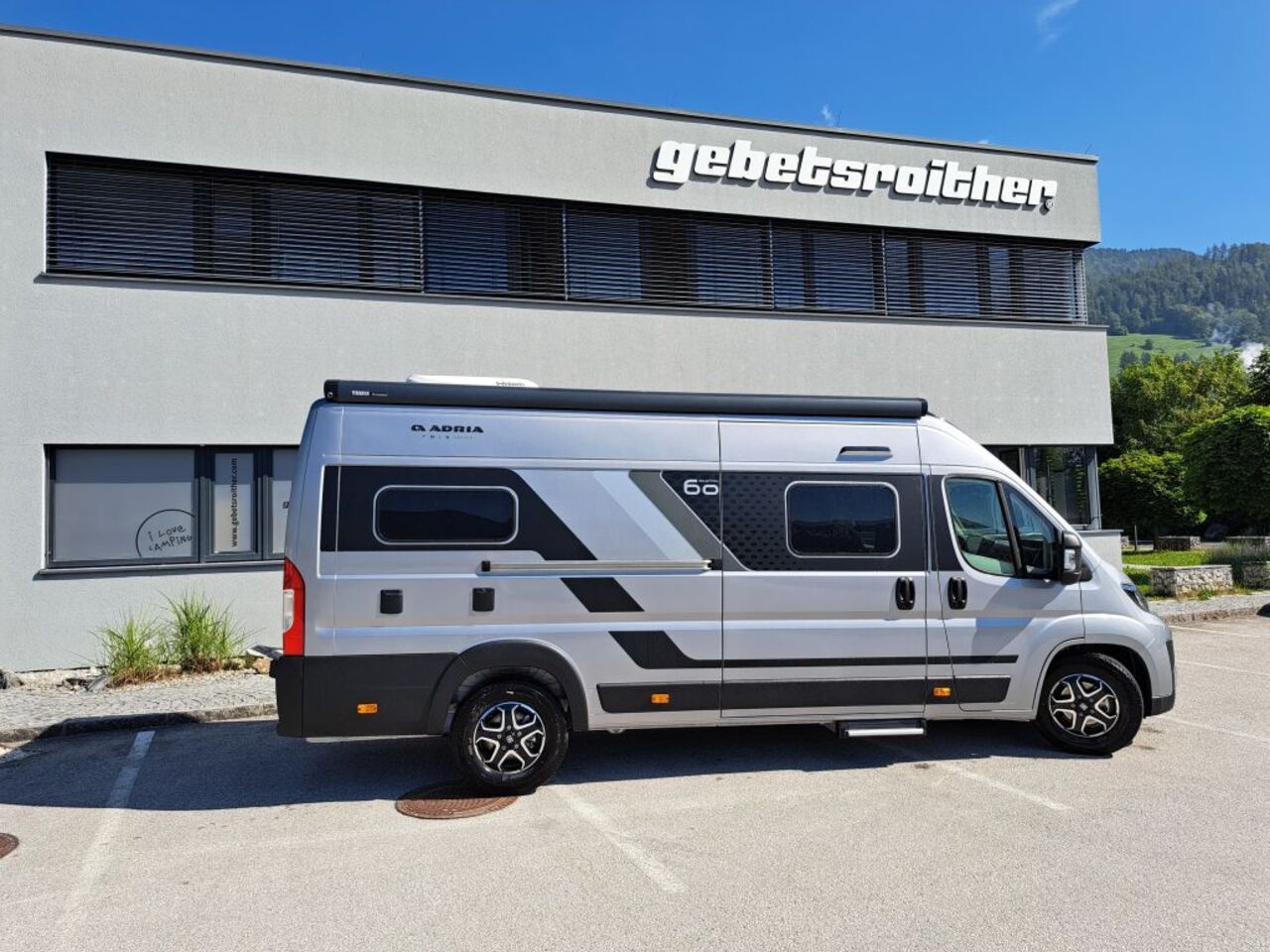 ADRIA 640 SGX 60 Years Ansicht 4 für Fahrzeugdetailseite