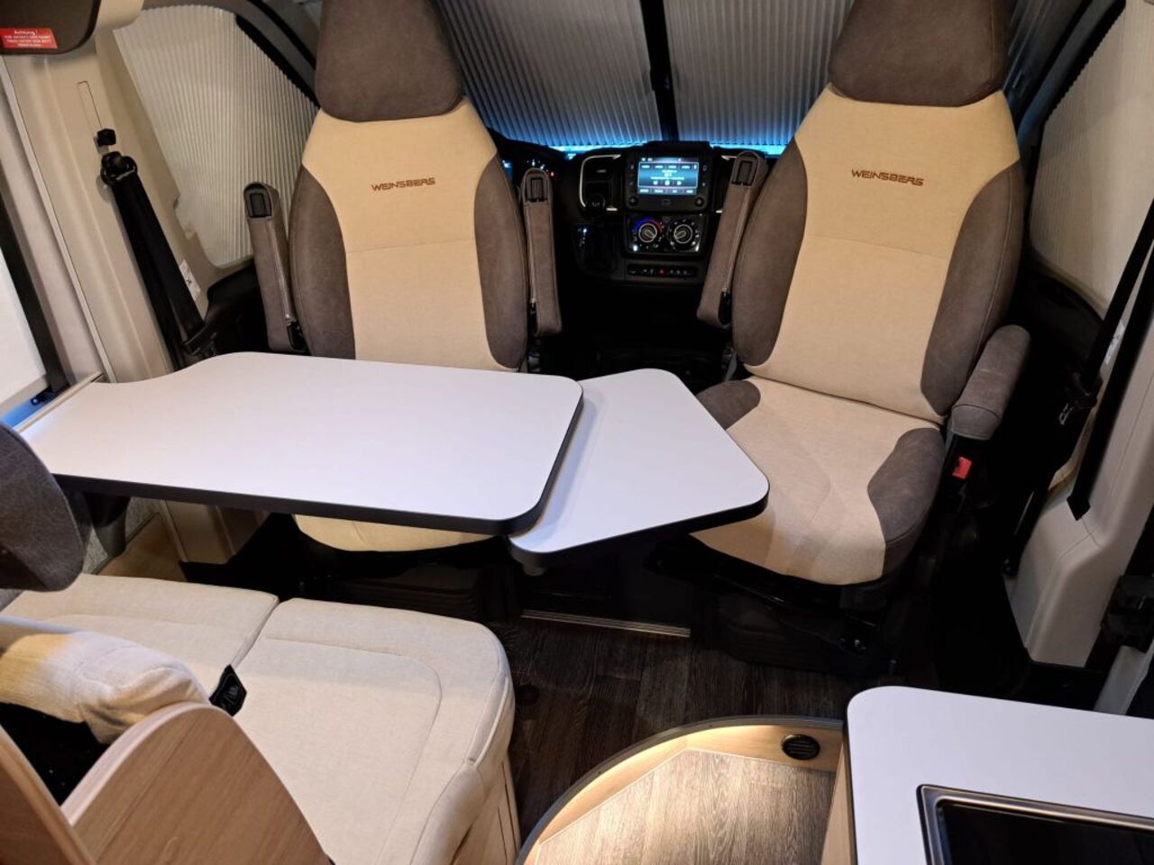 WEINSBERG 630 MEG Outlow Ansicht 10 für Fahrzeugdetailseite