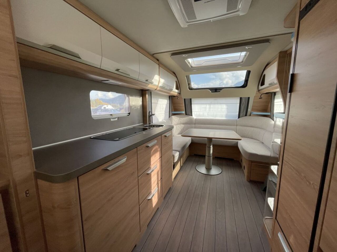 KNAUS 580 UF Black Selection Ansicht 18 für Fahrzeugdetailseite
