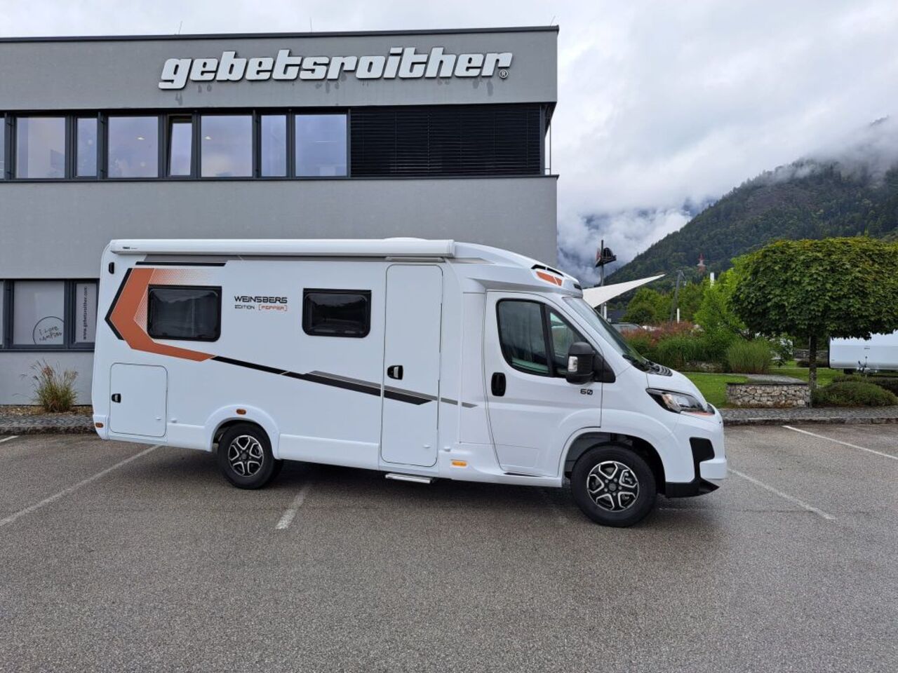WEINSBERG 600 MF Ansicht 3 für Fahrzeugdetailseite