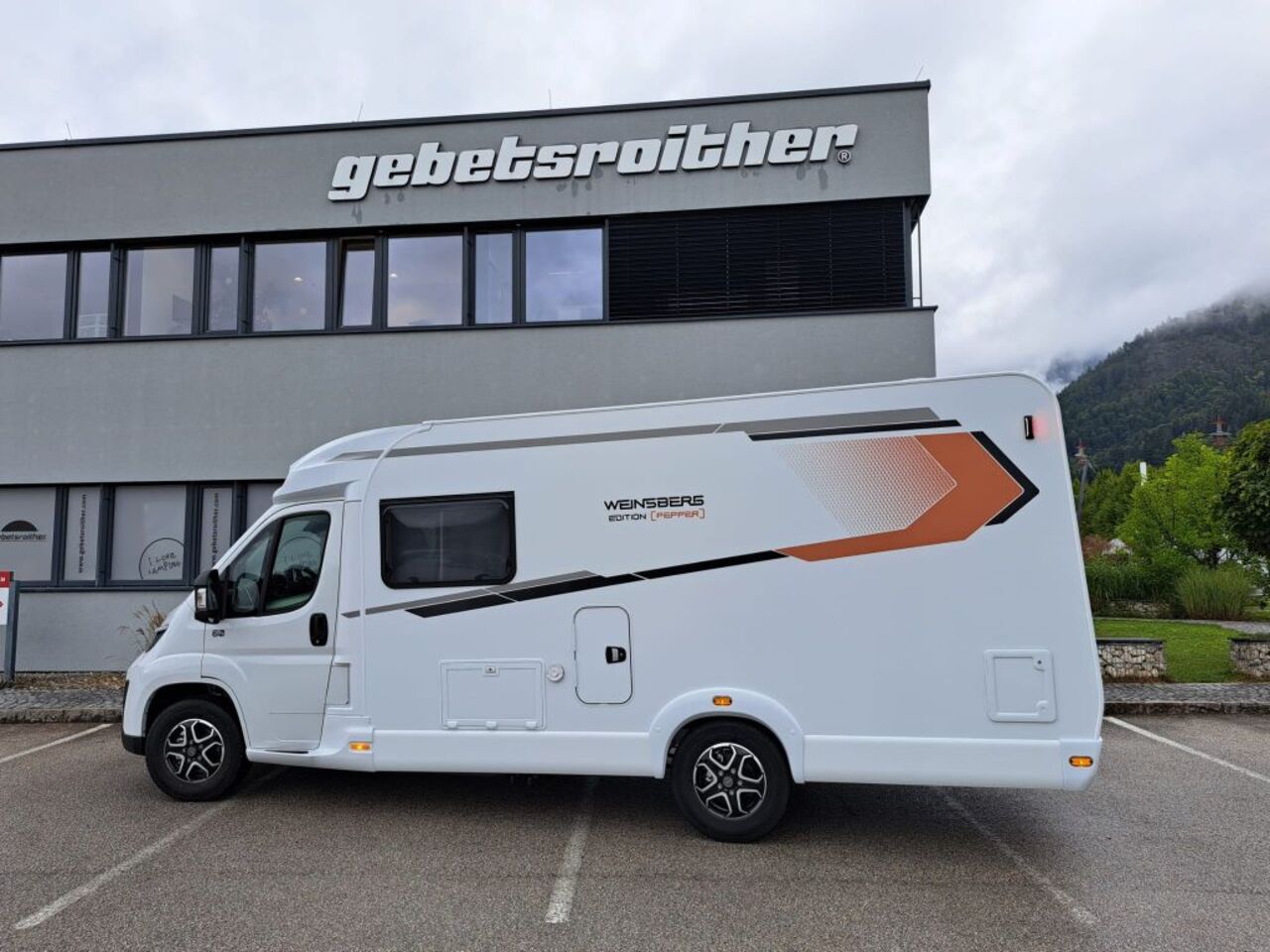 WEINSBERG 600 MF Ansicht 4 für Fahrzeugdetailseite