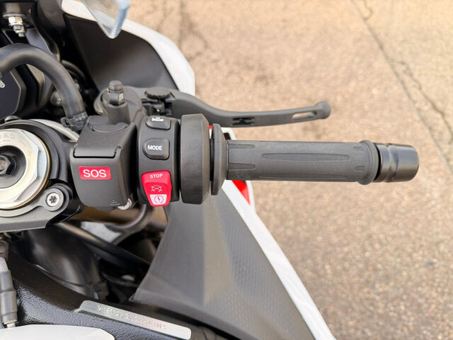 BMW S 1000 RR M Paket Race-/Dynamik-Paket Heizgriffe Ansicht 12 für Fahrzeugdetailseite