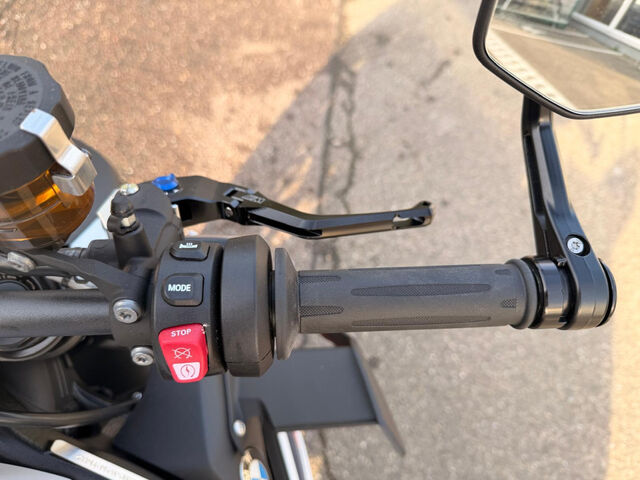 BMW M 1000 R Souius-Paket Keyless Heizgriffe ABS Pro Ansicht 11 für Fahrzeugdetailseite