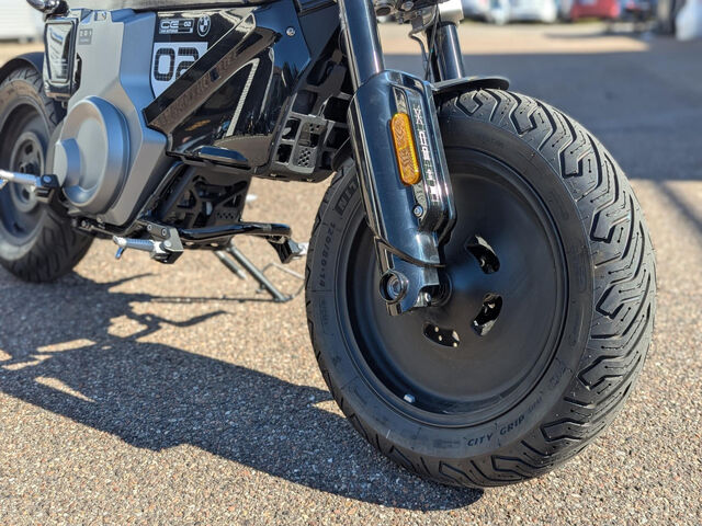 BMW CE 02 AM ABS am Vorderrad LED el. RÃ¼ckwÃ?&euro;rtsgang Ansicht 9 für Fahrzeugdetailseite