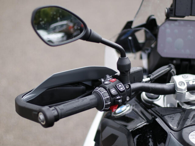 BMW R 1300 GS Triple Black Tour-/Dynamik-/Inno-Paket Ansicht 13 für Fahrzeugdetailseite
