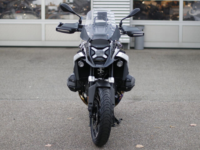 BMW R 1300 GS Triple Black Tour-/Dynamik-/Inno-Paket Ansicht 4 für Fahrzeugdetailseite
