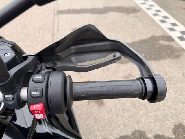BMW F 900 XR Triple Black Aktiv-/Komfort-/Touren-Paket Ansicht 11 für Fahrzeugdetailseite