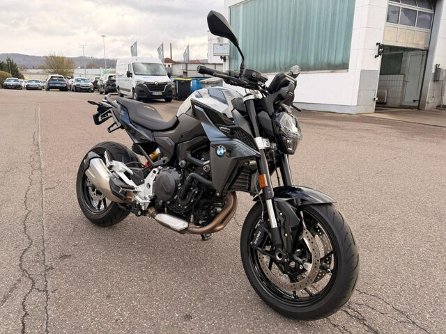 BMW F 900 R A2 Style Triple Black Tempomat Heizgriffe Ansicht 5 für Fahrzeugdetailseite