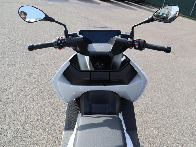 BMW CE 04 Komfort-/Dynamik-Paket Sitzhzg. ABS Pro LED Ansicht 10 für Fahrzeugdetailseite