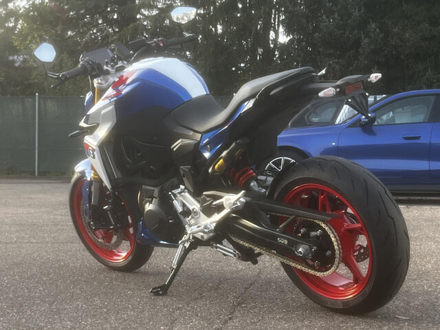 BMW F 900 R Style Sport Dynamik-/Komfort-Paket RDC ABS Ansicht 6 für Fahrzeugdetailseite