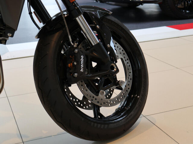 BMW F 900 R Triple Black Dynamik-/Komfort-Paket LED Ansicht 10 für Fahrzeugdetailseite