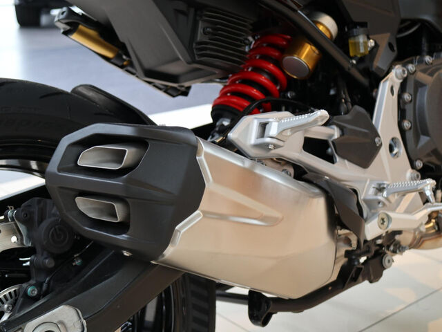 BMW F 900 R Triple Black Dynamik-/Komfort-Paket LED Ansicht 11 für Fahrzeugdetailseite