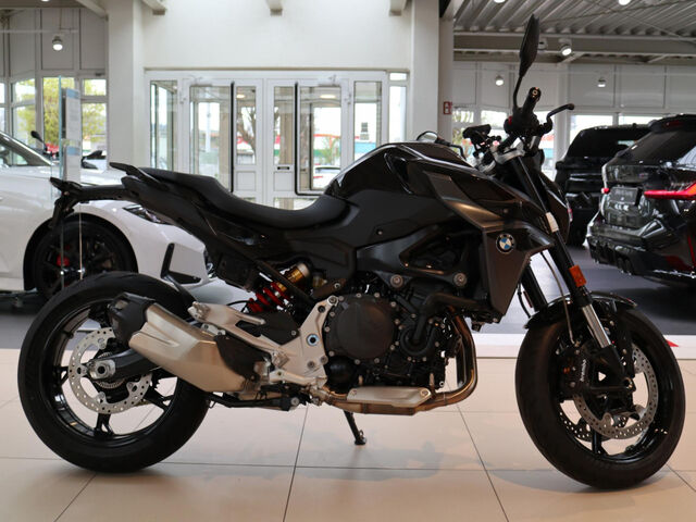 BMW F 900 R Triple Black Dynamik-/Komfort-Paket LED Ansicht 5 für Fahrzeugdetailseite