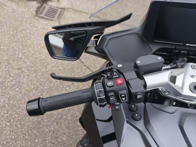 BMW R 1300 RT Triple Black Komfort-/Dynamik-/Inno-Pak Ansicht 8 für Fahrzeugdetailseite