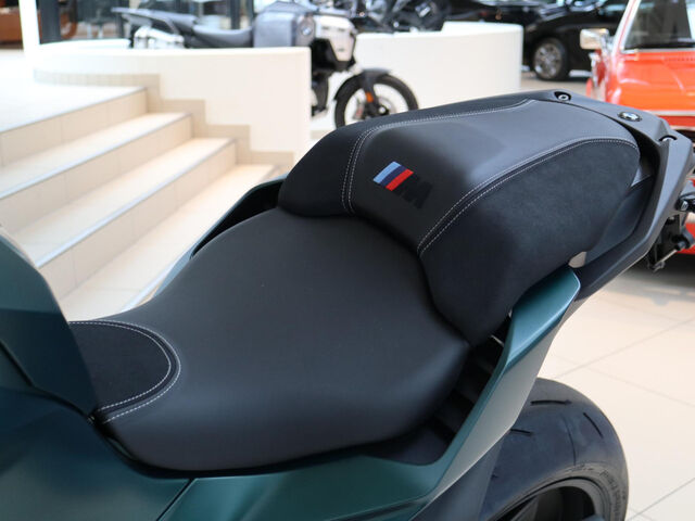 BMW M 1000 XR Lenkerendspiegel Vorbereitung Navi DTC Ansicht 11 für Fahrzeugdetailseite