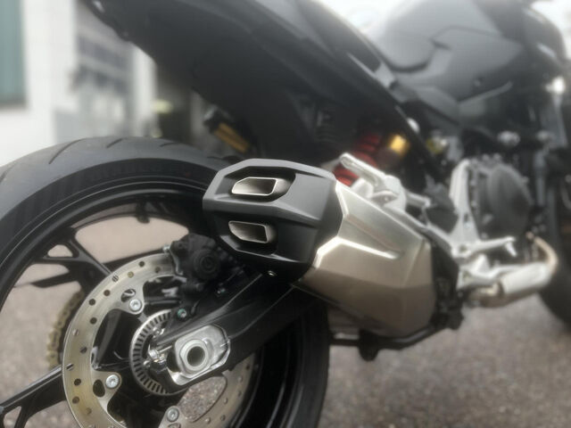 BMW F 900 R Triple Black Dynamik-/Komfort-Paket Heizg. Ansicht 12 für Fahrzeugdetailseite