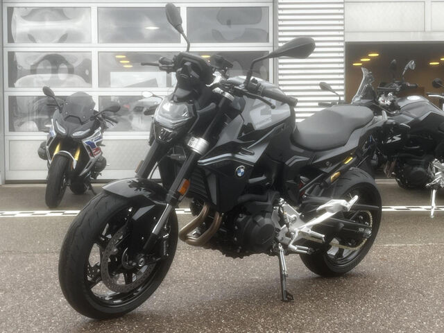BMW F 900 R Triple Black Dynamik-/Komfort-Paket Heizg. Ansicht 4 für Fahrzeugdetailseite