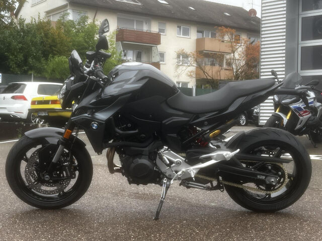 BMW F 900 R Triple Black Dynamik-/Komfort-Paket Heizg. Ansicht 5 für Fahrzeugdetailseite
