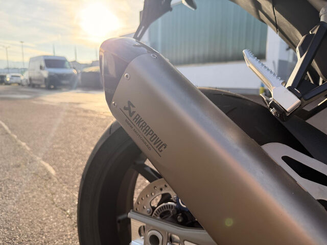 BMW M 1000 R Heizgriffe RDC Tempomat Sozius-Paket ABS Ansicht 13 für Fahrzeugdetailseite