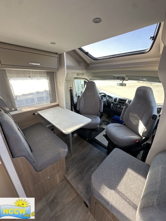 CARADO 328 Automatik + SAT und TV Ansicht 4 für Fahrzeugdetailseite