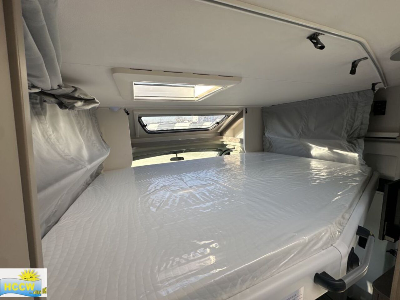 CARADO 328 Automatik + SAT und TV Ansicht 11 für Fahrzeugdetailseite