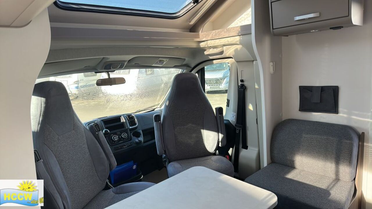 CARADO 328 Automatik + SAT und TV Ansicht 5 für Fahrzeugdetailseite