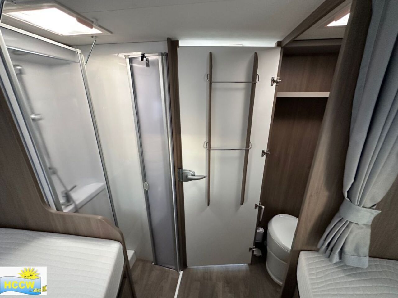 CARADO 447 pro+ Automatik/ 2 Personen Ansicht 10 für Fahrzeugdetailseite