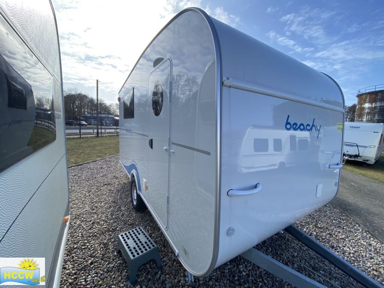 HOBBY 450 Meerblau Ansicht 1 für Fahrzeugdetailseite