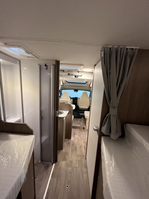 CARADO 447 Solar, Navi, Fahrradträger, Sat, TV Ansicht 24 für Fahrzeugdetailseite