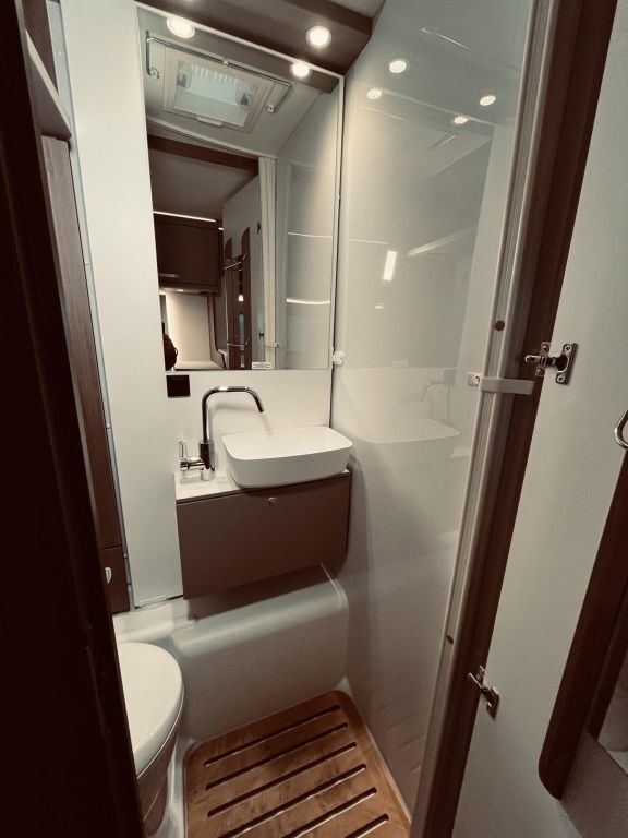 CARADO 338 Solar, Navi, RFK, Markise, TV, Sat Ansicht 21 für Fahrzeugdetailseite