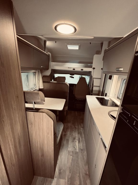 CARADO 464 PRO Sat, Solar, Smart TV Ansicht 22 für Fahrzeugdetailseite