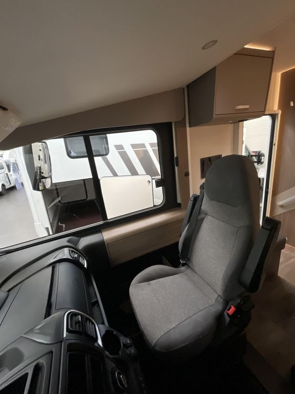 CARADO 447 LTE Router, TV, Automatik, Ansicht 21 für Fahrzeugdetailseite