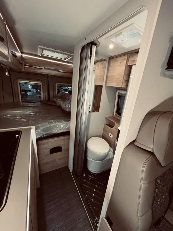 DETHLEFFS 600 DK Schwenkbad, Solar, AHK Ansicht 21 für Fahrzeugdetailseite