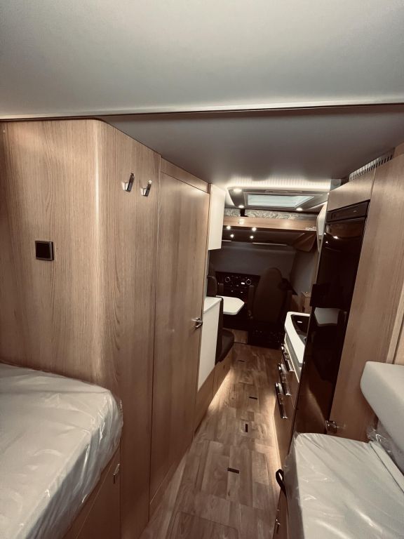 HYMER-ERIBA I 580 Dachklima, Solar, Sat, TV Ansicht 21 für Fahrzeugdetailseite