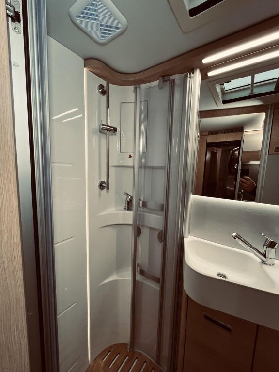 HYMER-ERIBA I 580 Dachklima, Solar, Sat, TV Ansicht 28 für Fahrzeugdetailseite