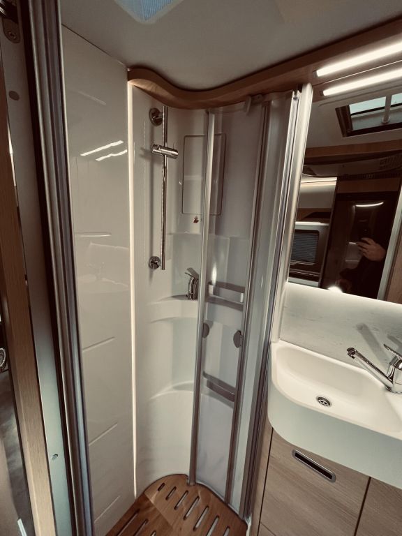 HYMER-ERIBA I 550 BlackLine 30.000,- EUR Vorteil Ansicht 25 für Fahrzeugdetailseite