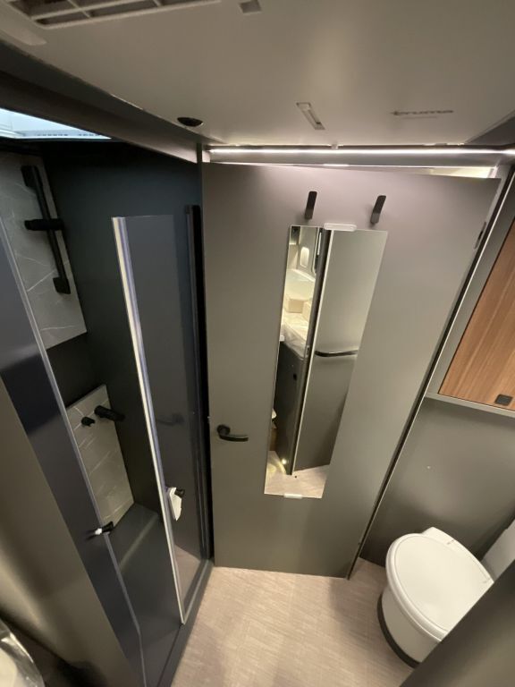 HYMER-ERIBA I 680 Ansicht 23 für Fahrzeugdetailseite