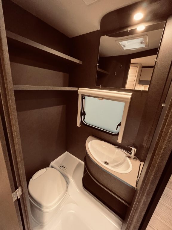 DETHLEFFS 410 LK 4.000 Euro Preisvorteil 1.360 kg Ansicht 24 für Fahrzeugdetailseite